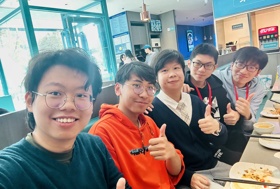 A reunion with my high-school competitive programming classmates in Shanghai